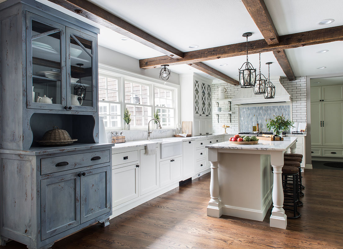 33 Amazing country-chic kitchens brimming with character
