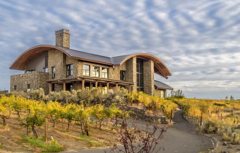 With four accommodation options to choose from: private Cliffehouses, Cavern Rooms built into the cliff face, gorgeously-appointed Inn Suites or rugged Desert Yurts among the vineyards – Cave B Inn & Spa Resort.