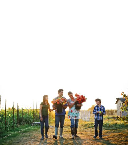 Since 2007, Erin Benzakein and her husband Chris Benzakein, along with her daughter Elora and son Jasper, have tended to flowers on Floret Flower Farm, a 2-acre certified organic flower farm in Washington’s Skagit Valley.