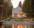 What began as a 1940s Cape Cod remodel became one of the most cutting-edge new homes on Lake Washington thanks to Stuart Silk Architects and Amy Baker Interior Design’s harmonious marriage of traditional and contemporary styles.