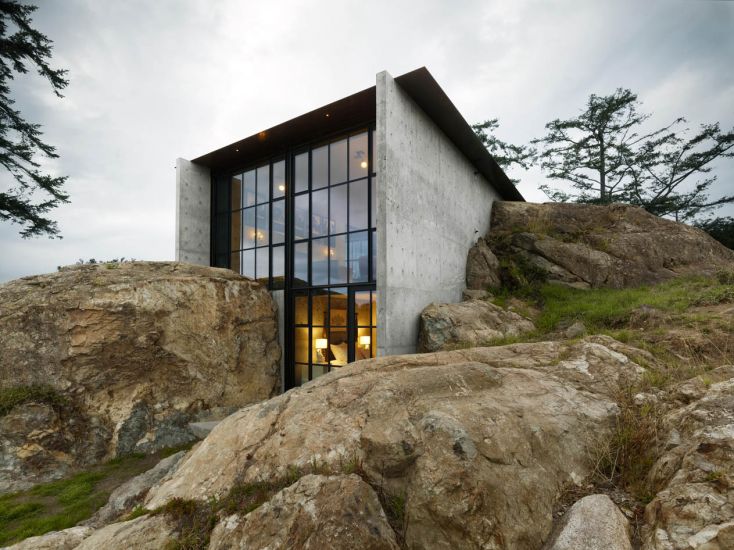 <strong>The Pierre</strong><br />
San Juan Islands, WA, USA<br />
Design Principal: Tom Kundig<br />
Dwight Eschliman / Olson Kundig