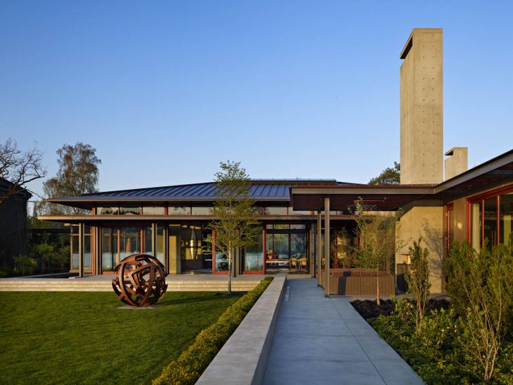 <strong>Pavilion House</strong><br />
Bellevue, WA, USA<br />
Design Principal: Jim Olson<br />
Ben Benschneider / Olson Kundig