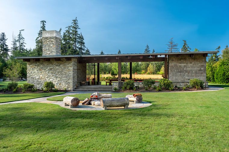 The fieldhouse’s stone and timber architecture takes its cues from early 20th-century national park structures built by the Civilian Conservation Corps.