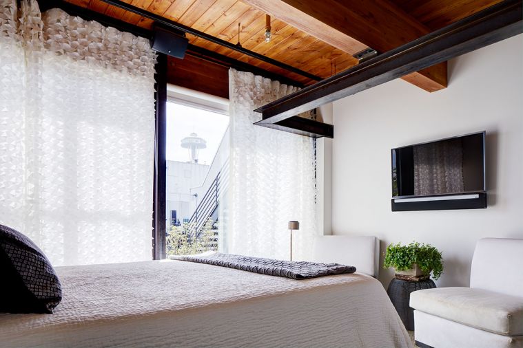 A smaller master bedroom enabled architects to provide more space for living areas.