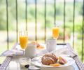 Breakfast at The Setting Inn is delivered directly to your door. Photography © Bob McClenahan.