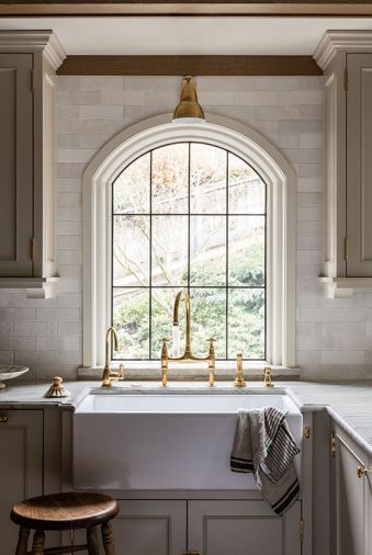 “I love my big sink, I practically wash my Labrador in it,” says homeowner Merry Burdick.