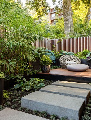 Eckley layers plants at eye-level in elevated structural planters built from gunmetal steel. The same metal features a vertical cedar slat detail in the work and meditation room, uplit at night for a welcoming ambiance.