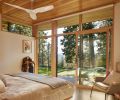 Chadhaus provided the Hanko dining chairs and Hanko “Plinth” bedframe in the main bedroom.