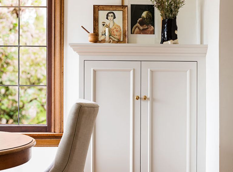 The cramped kitchen in this West Seattle Tudor is transformed into a bright and airy family hub worthy of the home’s classic warmth and charm.