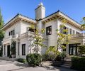 The Gibbs House was built in 1933 and is now a Seattle landmark. Blair and Eric Sprunk bought it in 2020 and commenced an interior remodel with Conard Romano Architects, contractor Schultz Miller and Ronda Divers Interiors.