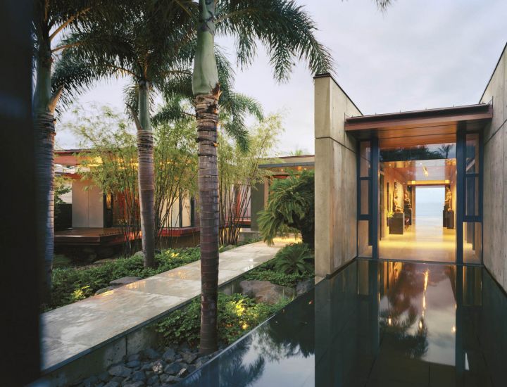 <strong>Ocean House</strong><br />
The Big Island, HI, USA<br />
Design Principal: Tom Kundig<br />
Paul Warchol / Olson Kundig