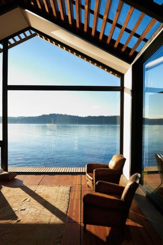 The only furnishings that come with this be-anything-bungalow are a pair of handsome, easy-to-shift leather chairs. The views, which thanks to the structure’s high, cantilevered positioning create an amazing just-steps-from-the water optical illusion, are a permanent attraction.