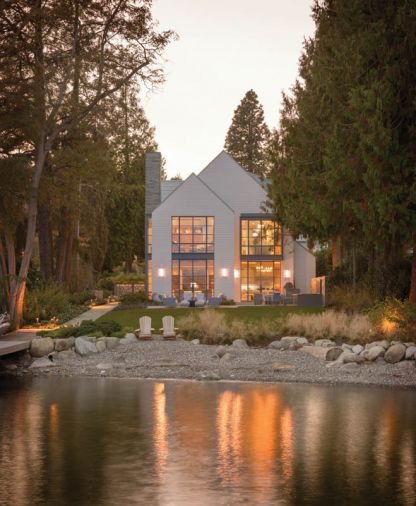 What began as a 1940s Cape Cod remodel became one of the most cutting-edge new homes on Lake Washington thanks to Stuart Silk Architects and Amy Baker Interior Design’s harmonious marriage of traditional and contemporary styles.