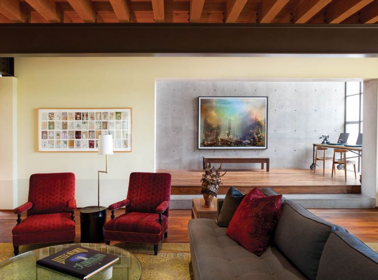 Owned by a Seattle couple with eclectic tastes and a willingness to push established boundaries, this home is a treasure trove of unique design concepts and striking juxtapositions.