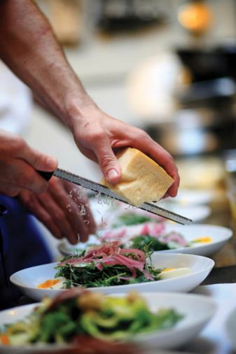 The starter course at Amuse, open since 2000, might be a delicate smoked trout salad with pickled onion or grilled charcoal prawns with roasted fingerling potatoes.